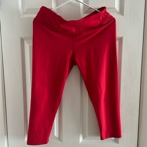 Fabletics Women’s M Red Cropped Leggings